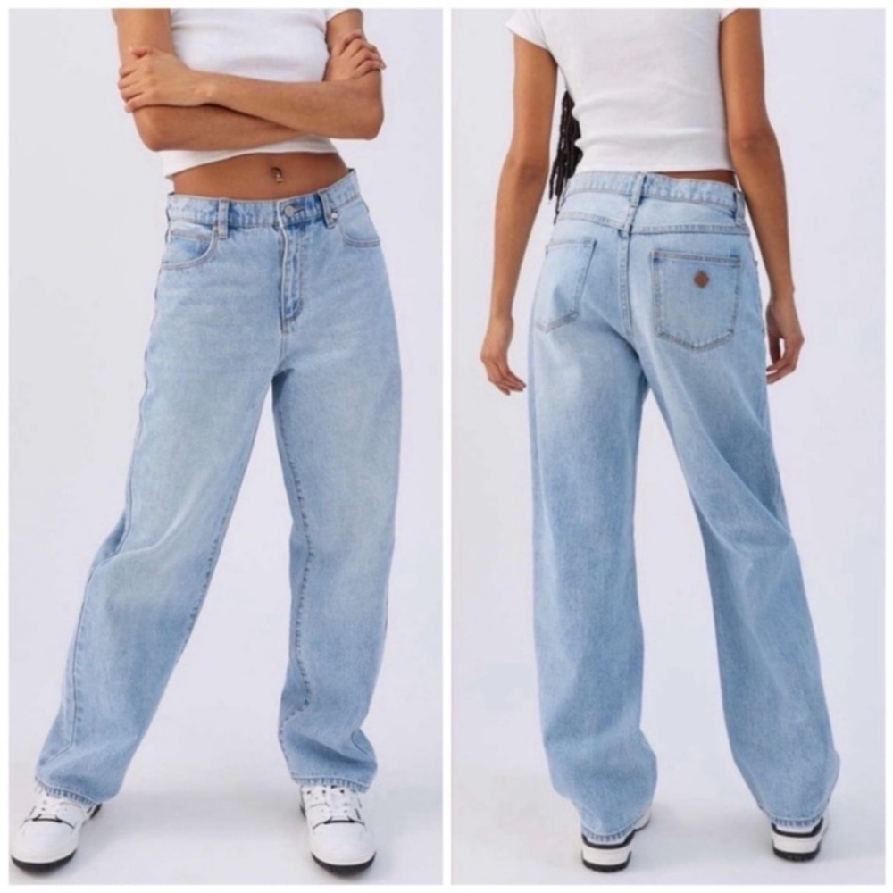 Abrand High-Rise Light Blue Wide-Leg Jeans